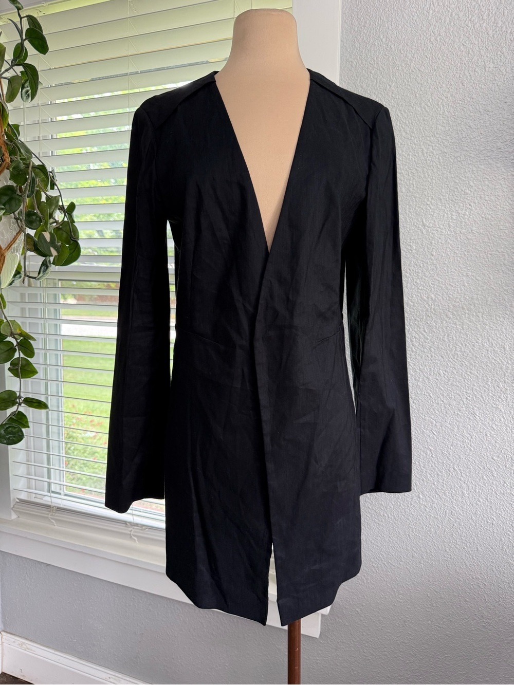 NWT Paperwhite Black Open-Front Linen Blend Blazer Size 6
